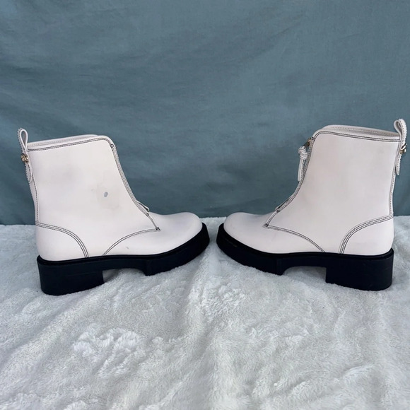 GUC Coach Womens Liza Leather Boots. Size 7.5B Color Chalk - Picture 3 of 13